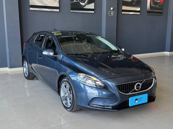 VOLVO V40 2.0 T4 KINETIC GASOLINA 4P AUTOMÁTICO